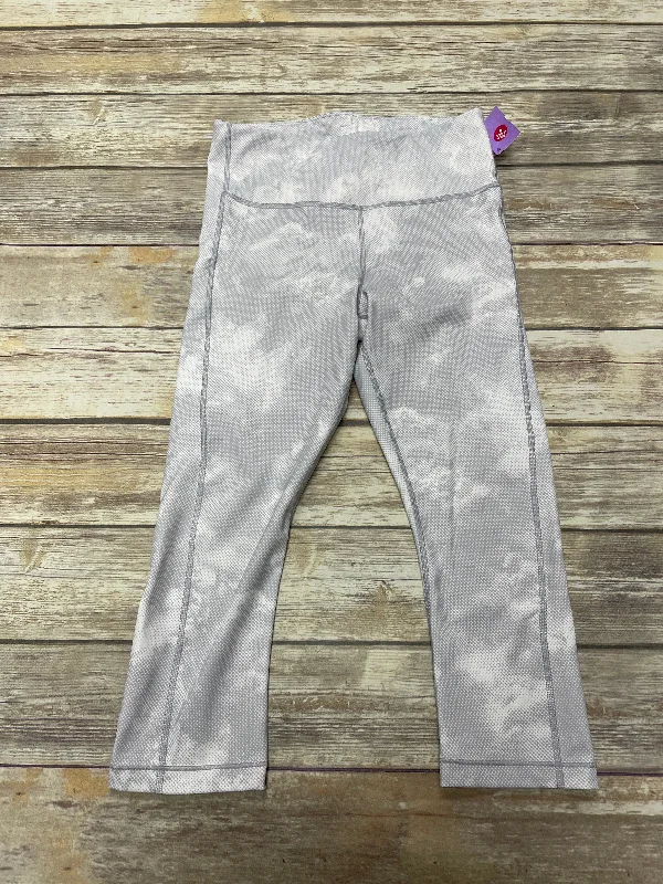 Grey Athletic Leggings Athleta, Size M Beach