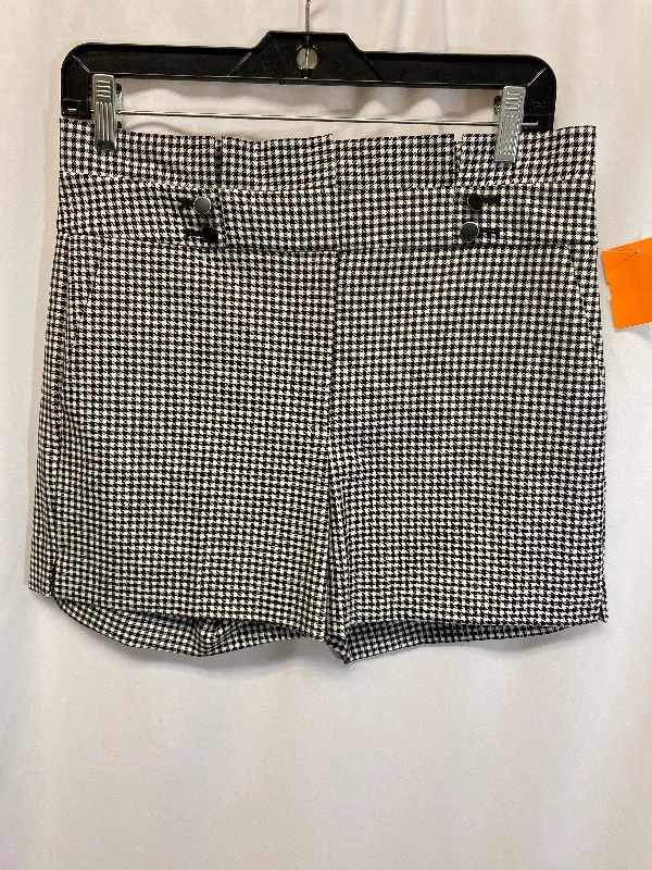 Shorts By White House Black Market In Checkered Pattern, Size: 4 Laid